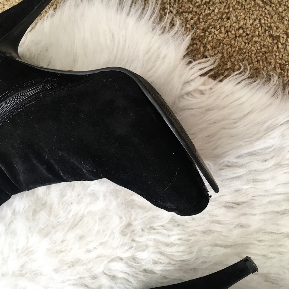 Crushed Black Velvet Zip Up Heeled Thigh Highs - Picture 2 of 4